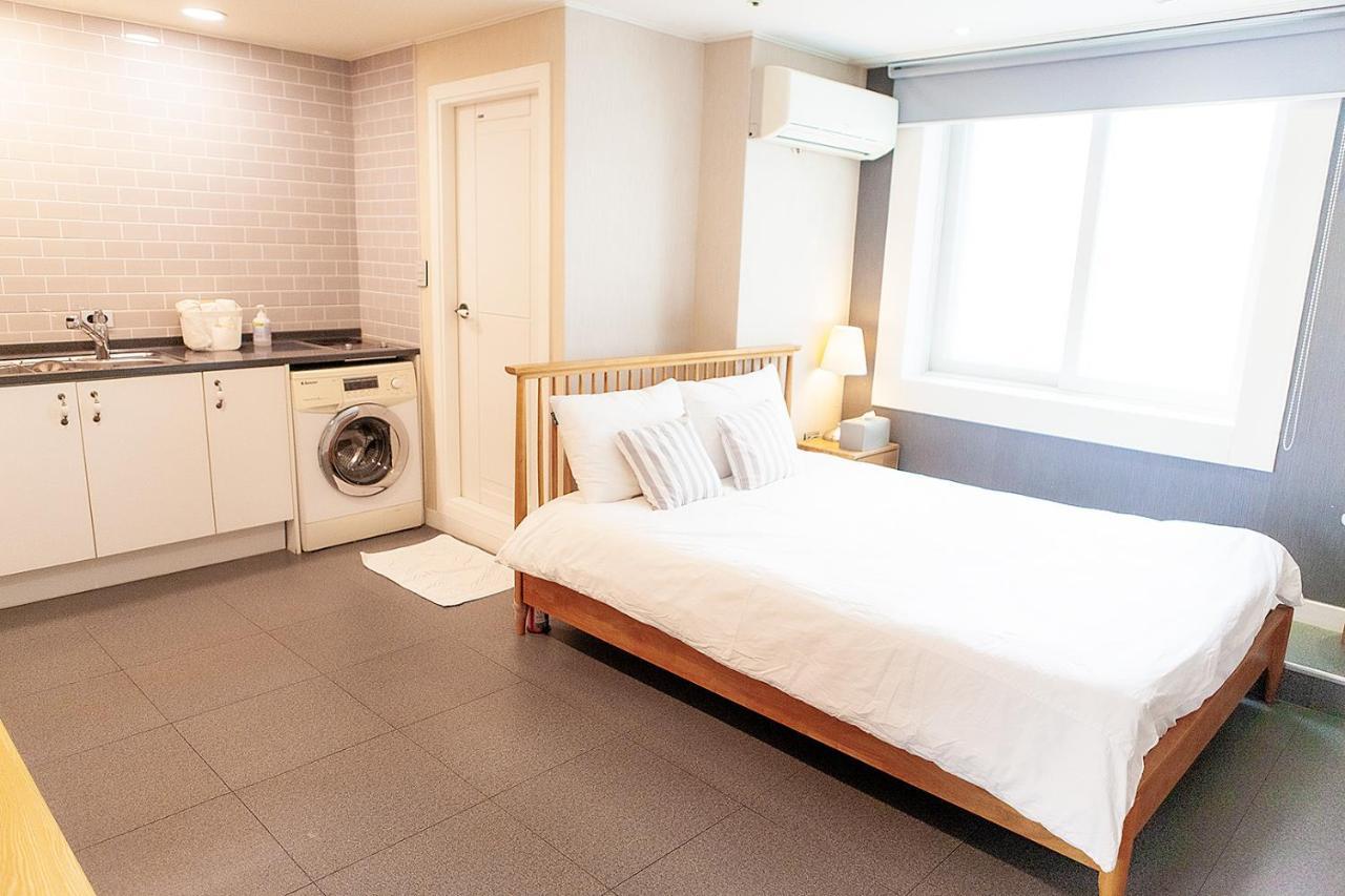 Familie Guesthouse Busan Værelse billede